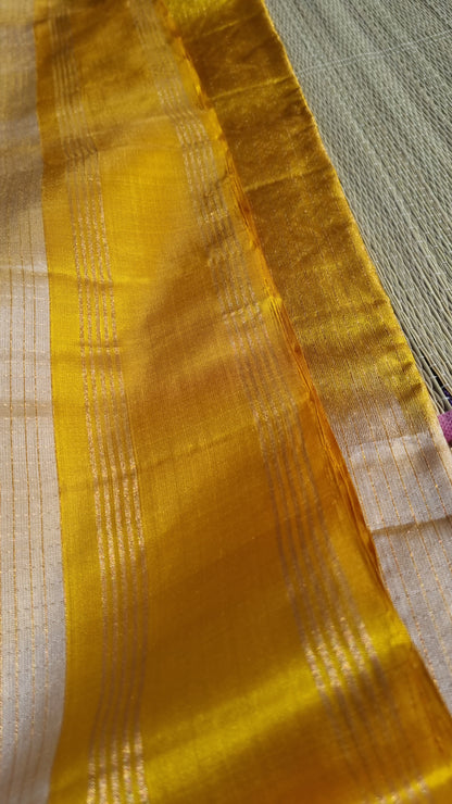 Exclusive Pure Kanjeevaram Silk Saree Ivory & Yellow Gold 🌟